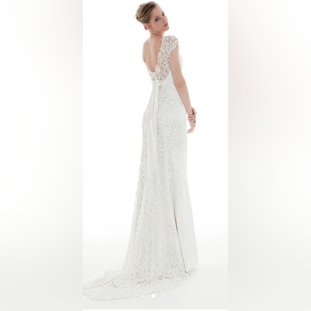 Ivory Lace and Satin Gown With Bow & Buttons (Made In Italy, By Peter Langner)
